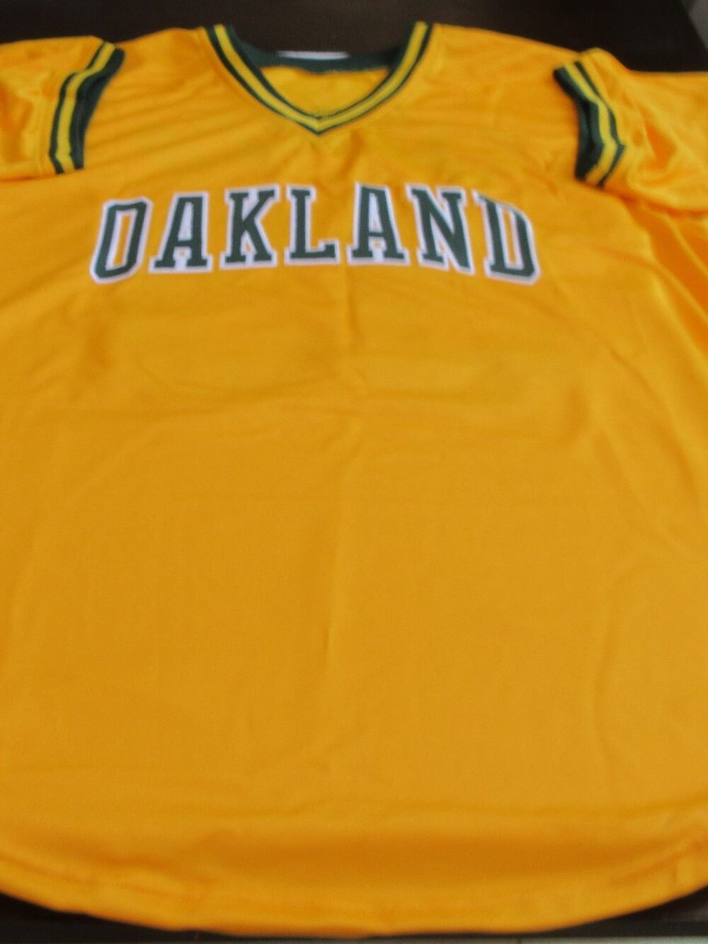 Jose Canseco Oakland Athletics MLB Signed Jersey Beckett Witnessed 11/13/2025